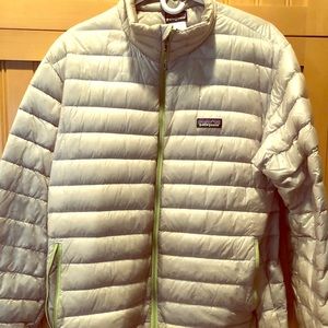 Men’s Patagonia light puffer jacket